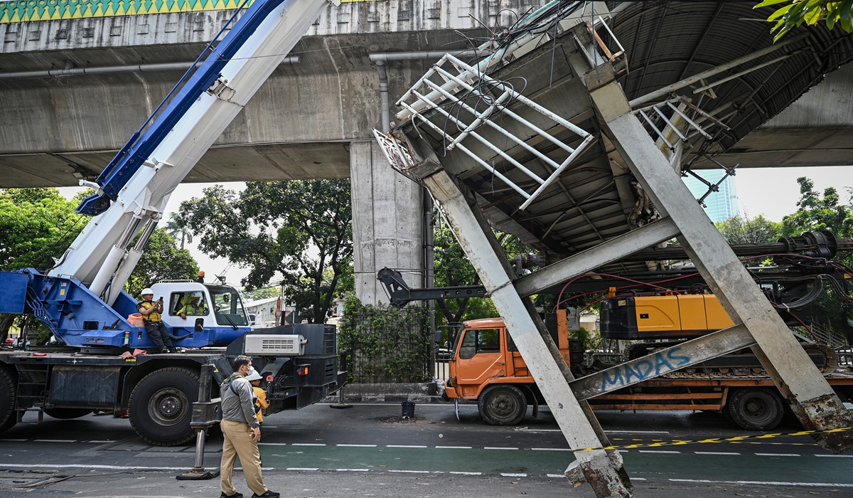 Pentingnya Standar Batas Tinggi dan Signage JPO demi Keselamatan Publik