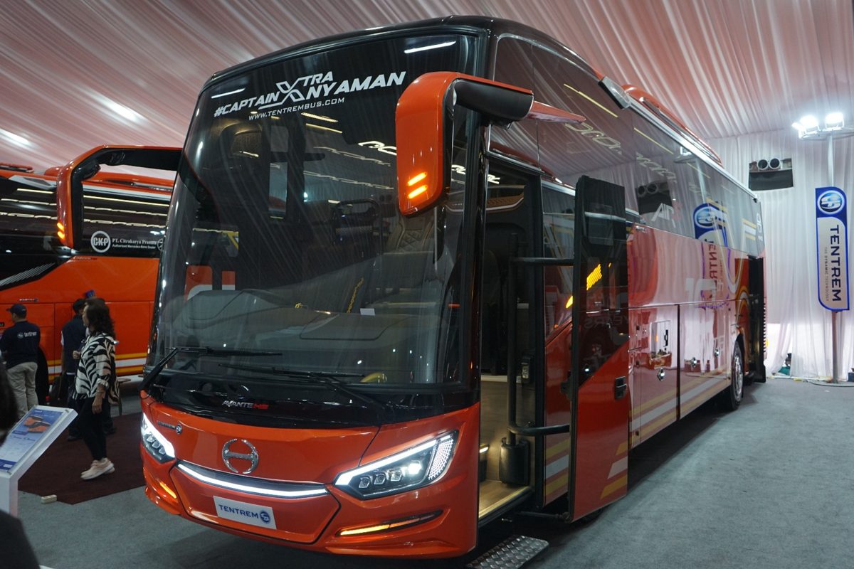 Bukan Sekadar Jual Truk dan Bus, Begini Cara Hino Menjaga Transportasi Indonesia Tetap Bergerak